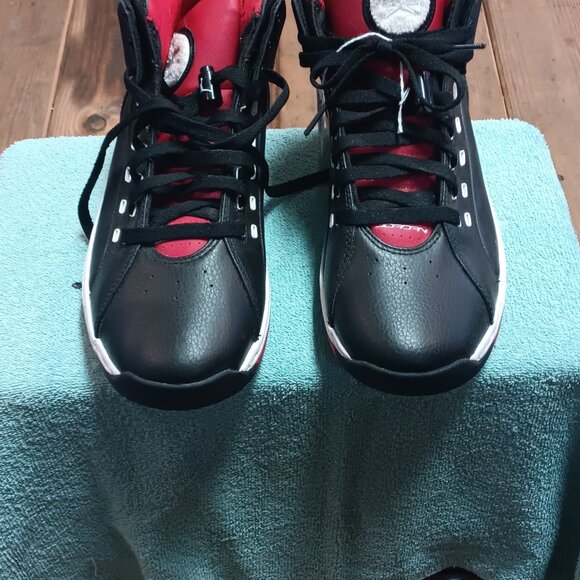 Jordan's high top - Picture 1 of 3